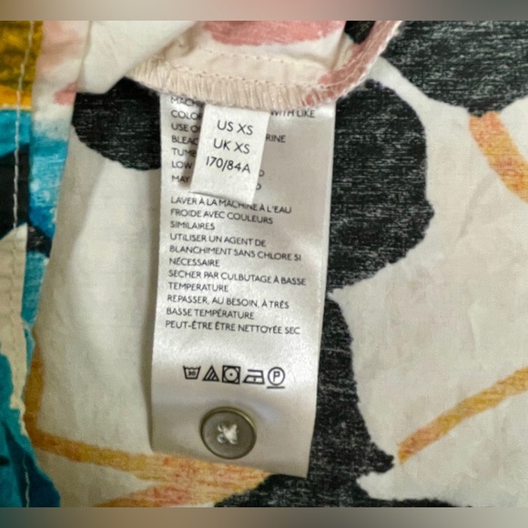 Anthropologie Oversized Floral Button-Down Blouse XS | 100% Cotton - Picture 7 of 9